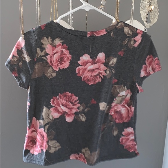 Floral Tee Shirt, Cropped - Picture 2 of 3